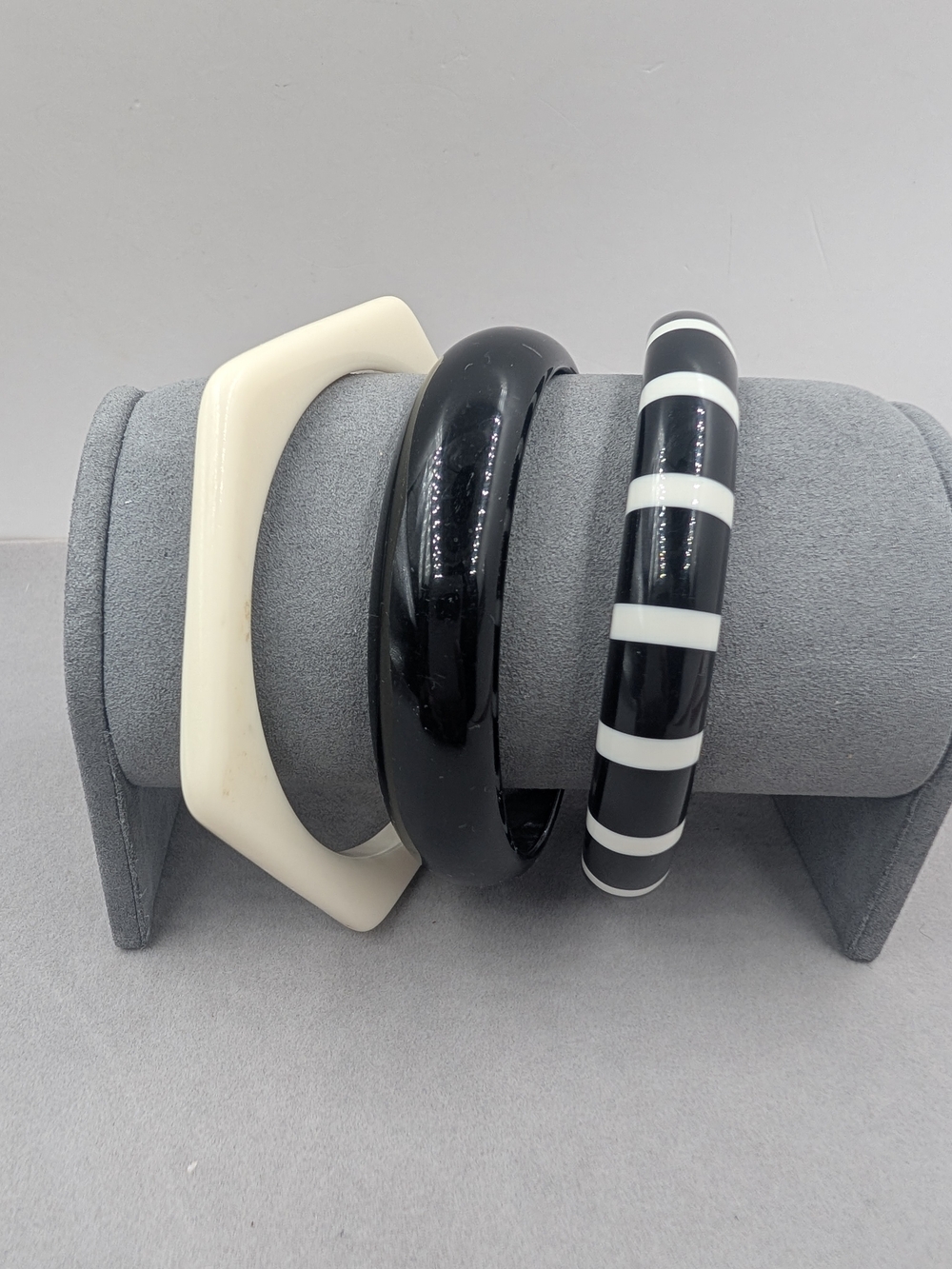 Mod Bangle Bracelet Set Black White Geometric Retro | 1020